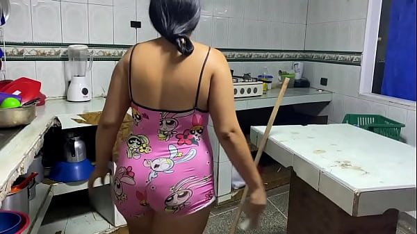 I Bang My Mom While She&rsquo;s Away From Home
