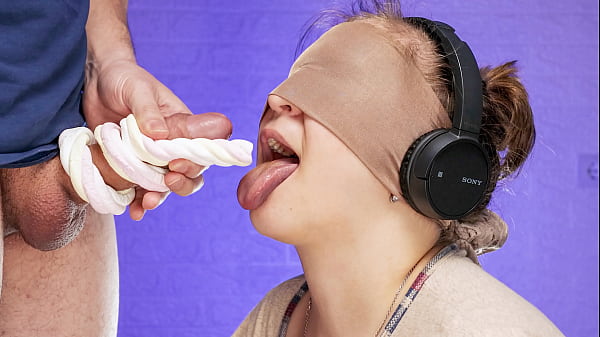 Classmate Sneaks Into Your Mouth To Finish In Secret