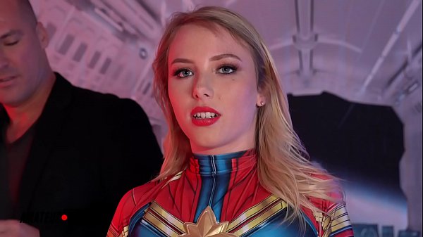 Amateur Dixie Lynn Poses as Teenage Captain Marvel in Boxxx