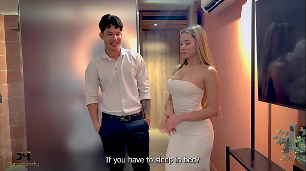 Real estate agent fucks his client to give her a discount - Danner M&eacute;ndez and Ambar Prada