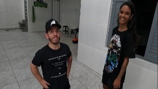 Jasmine Seduces Dwarf And Takes Him To Slaughter