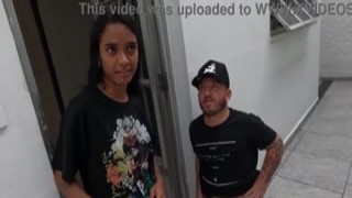 pitoco arrived next to the nymphet and wants to put the iron in