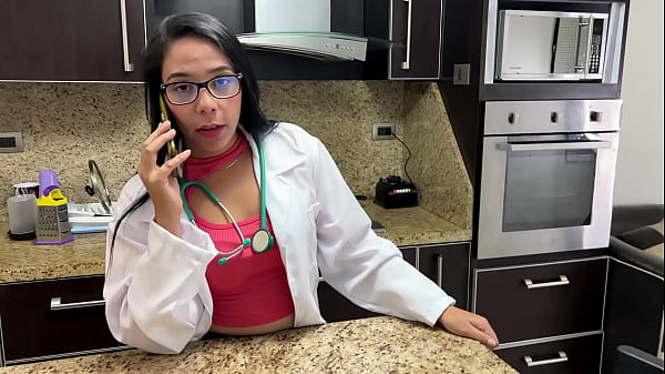 Stepmom Doctor Gives Stepson a Pill but Stepson Tricked Her into Taking Advantage of Her