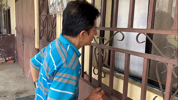thick neighbor got stuck creepy old man takes full advantage of it