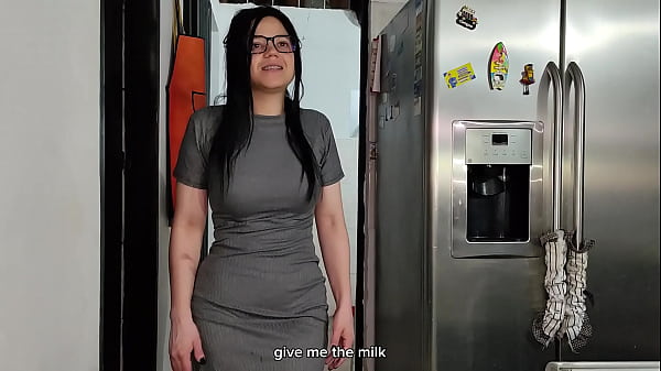 My step-cousin's slut takes advantage of the fact that we are alone and starts to fuck very deliciously
