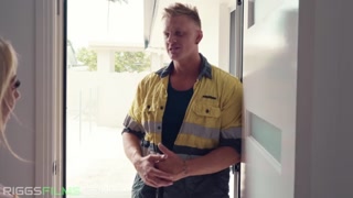 unfaithful housewife screws the electrician