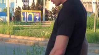 because of the quarantine 3 people ordered delivery from uber eats to a street corner