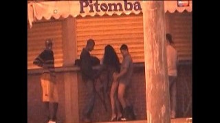 Strangers Score Fresh Beach Kiosk Action