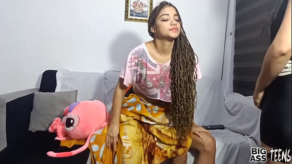 I have sex with my stepfather and my stepmother almost caught us fucking on the couch I like daddy's cock