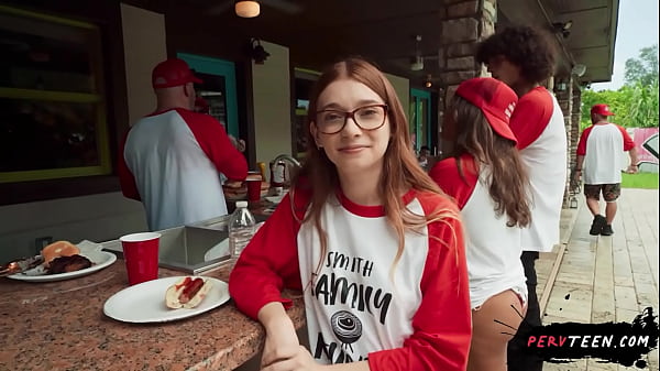 Family Reunion: Snagging Your Best Friend&rsquo;s Pervy Stepsister