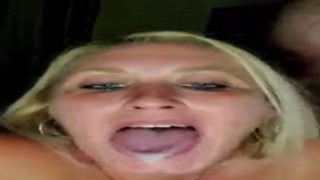 hotassunicorn sucks and swallowing