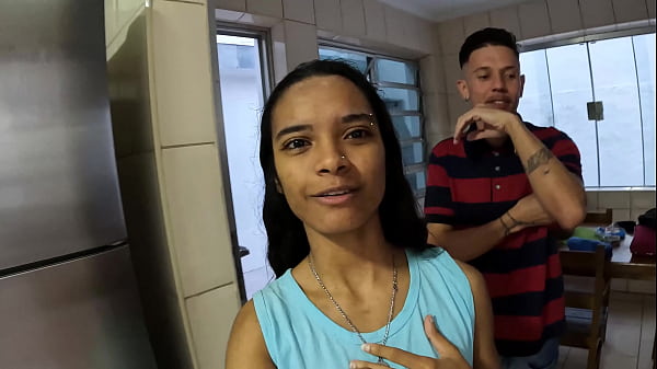 Jasmine Santanna took fan for a shower